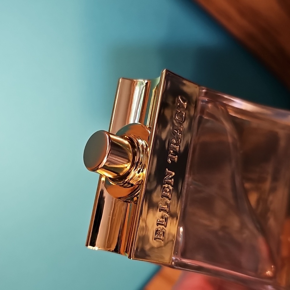 Ellen Tracy Eau De Parfum Spray - Picture 3 of 4